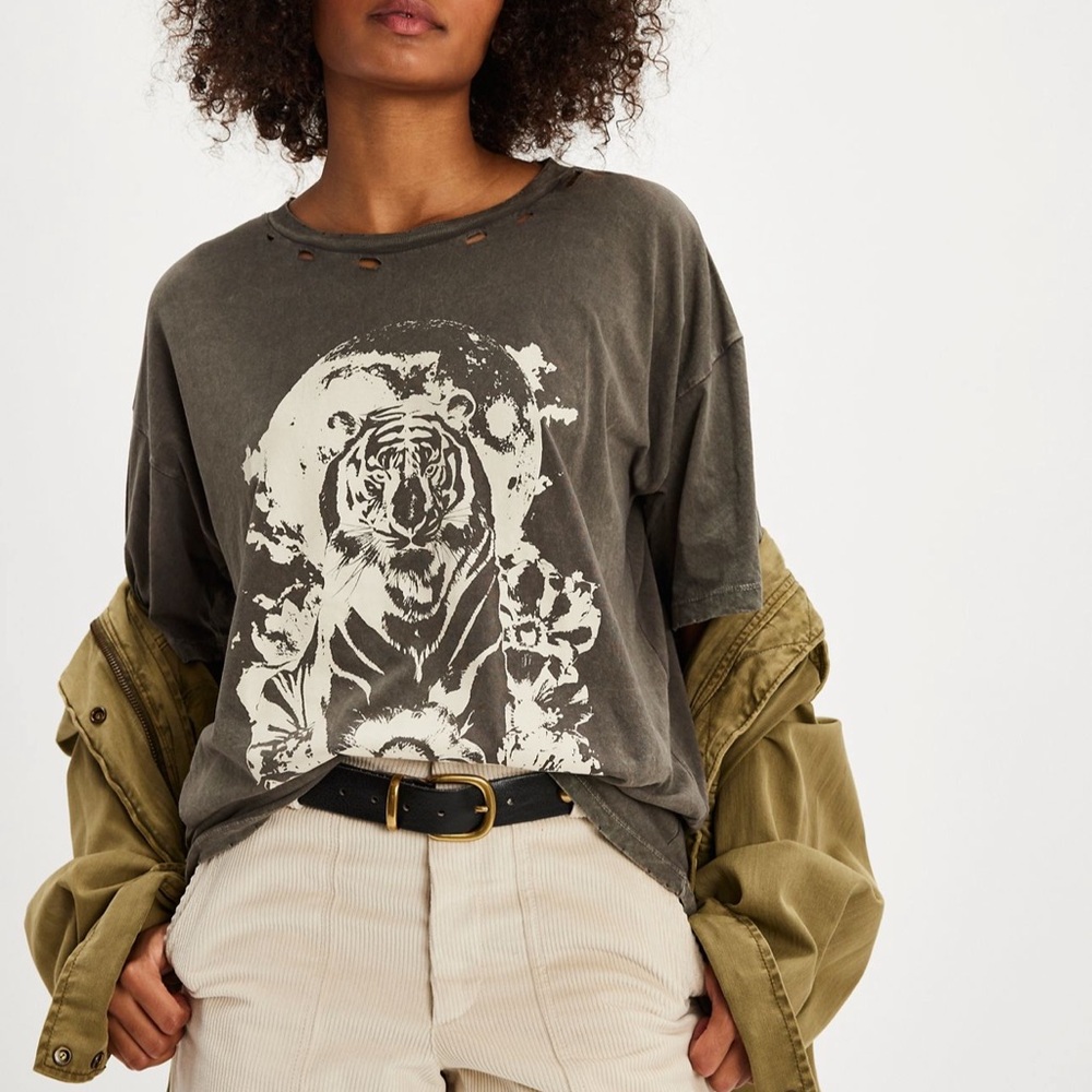 NWT free people vintage canvas tiger tee t shirt med.